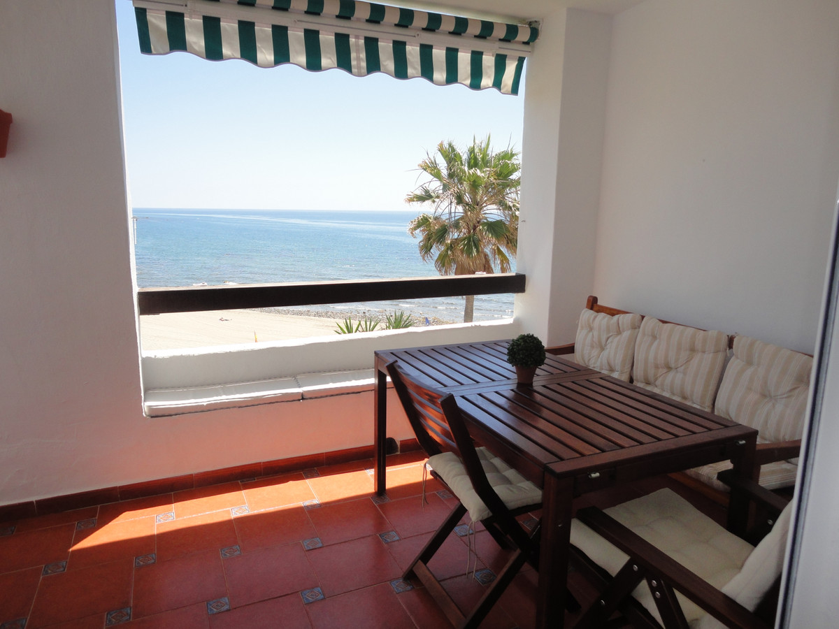 						Apartment  Middle Floor
													for sale 
																			 in Calahonda
					