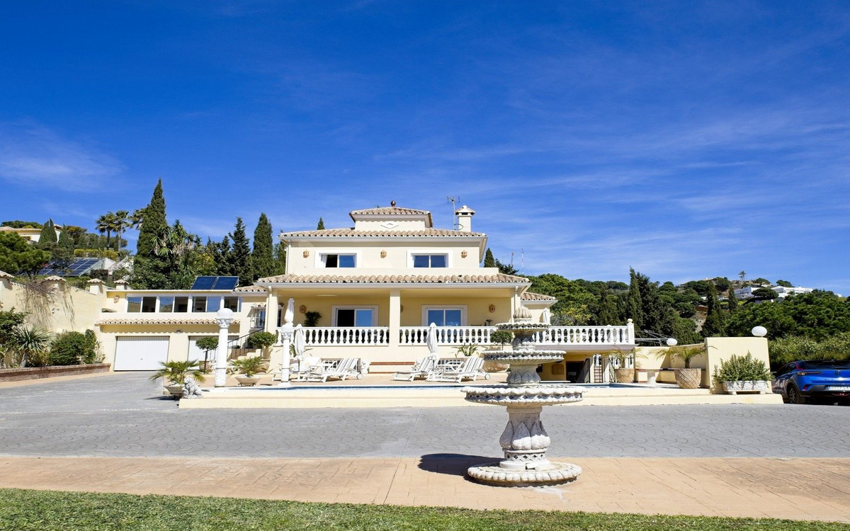 Vrijstaande Villa te koop in Estepona R4272208