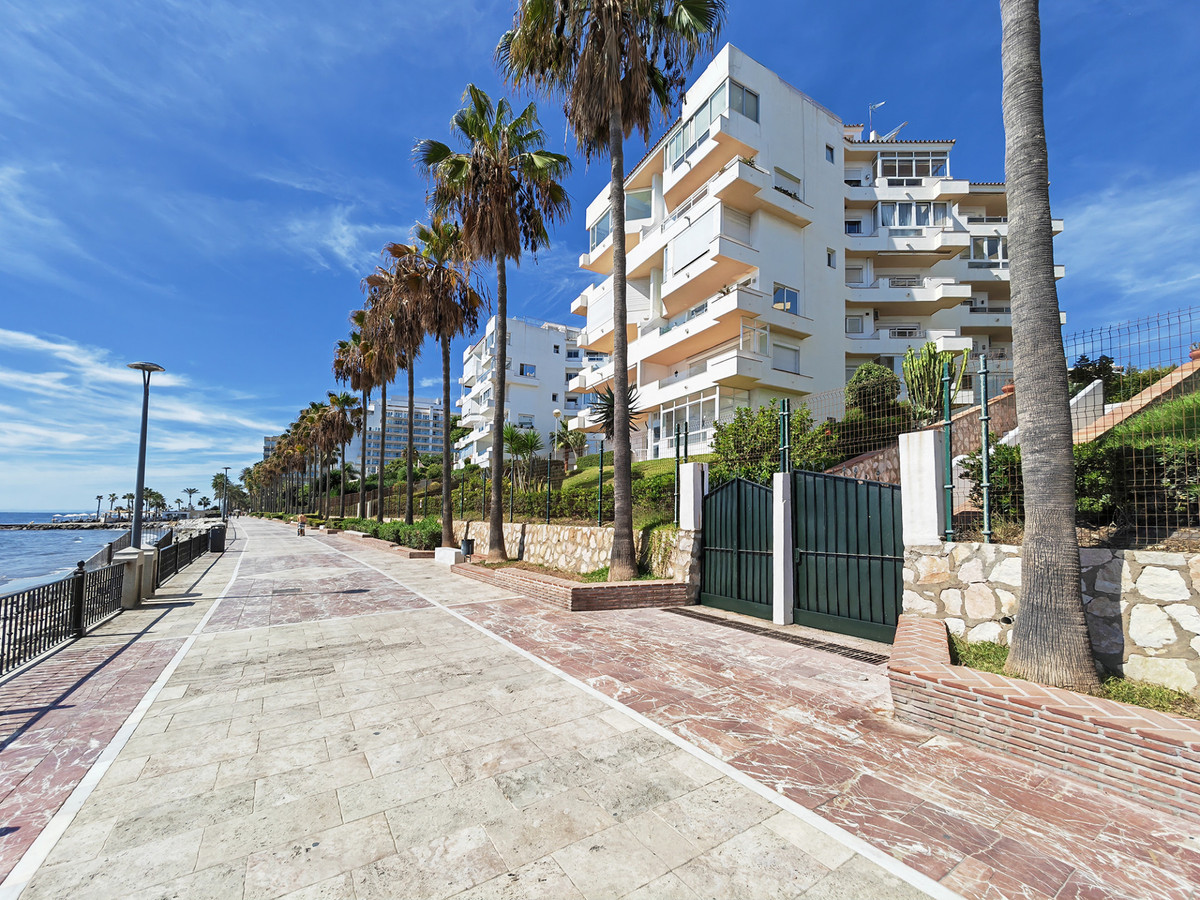 Tussenverdieping Appartement te koop in Marbella R4437490