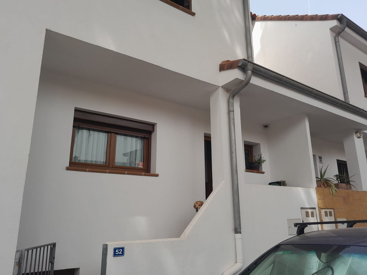 Townhouse for sale in Las Lagunas R4651579