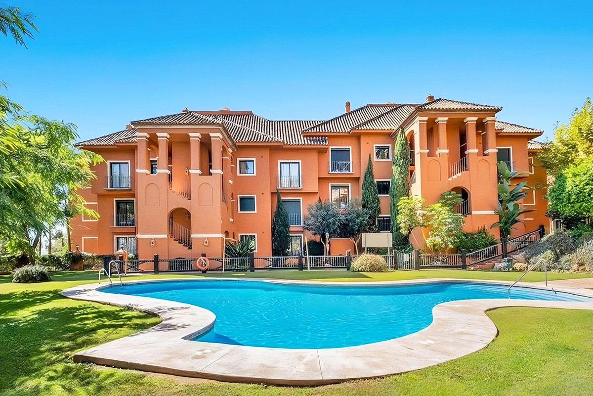 Апартамент средний этаж для продажи в La Quinta R4688857