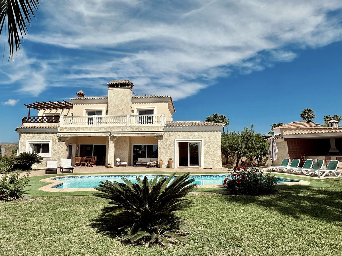 Vrijstaande Villa te koop in Mijas Golf R4175323