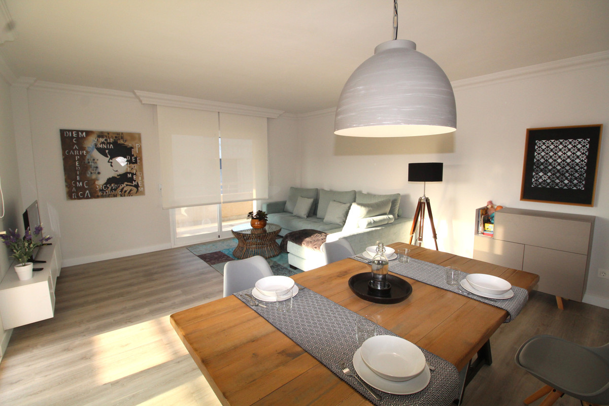 Апартамент средний этаж для продажи в Puerto Banús R3575002