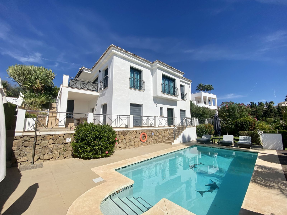 Villa - Chalet en venta en Elviria R4416784