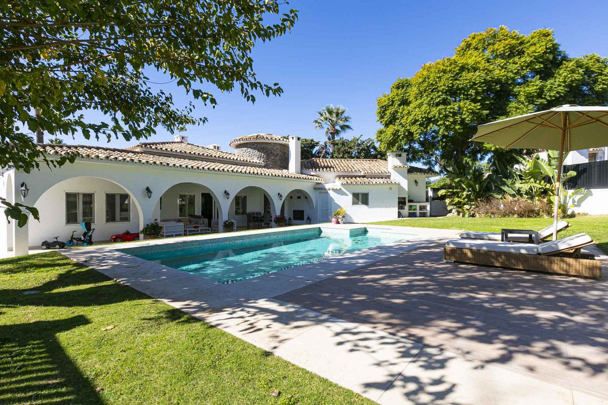 Detached Villa for sale in San Pedro de Alcántara R4562149