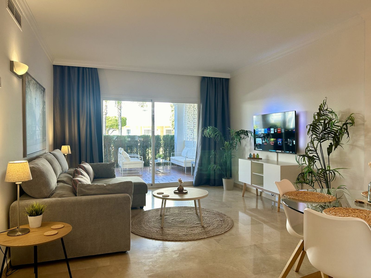Ground Floor Apartment for sale in Nueva Andalucía R4573291