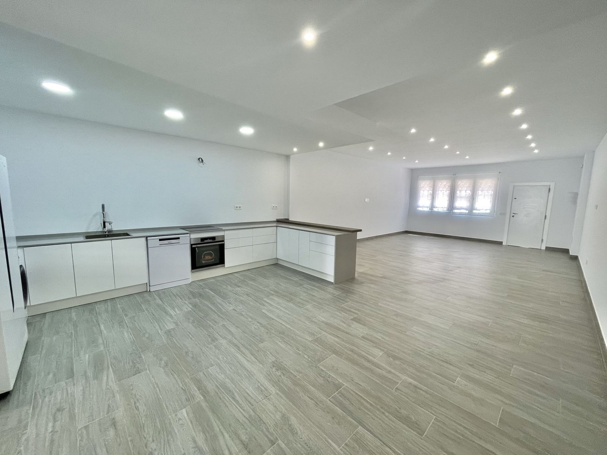 Stueetage Lejlighed Til salg i Fuengirola R3994492