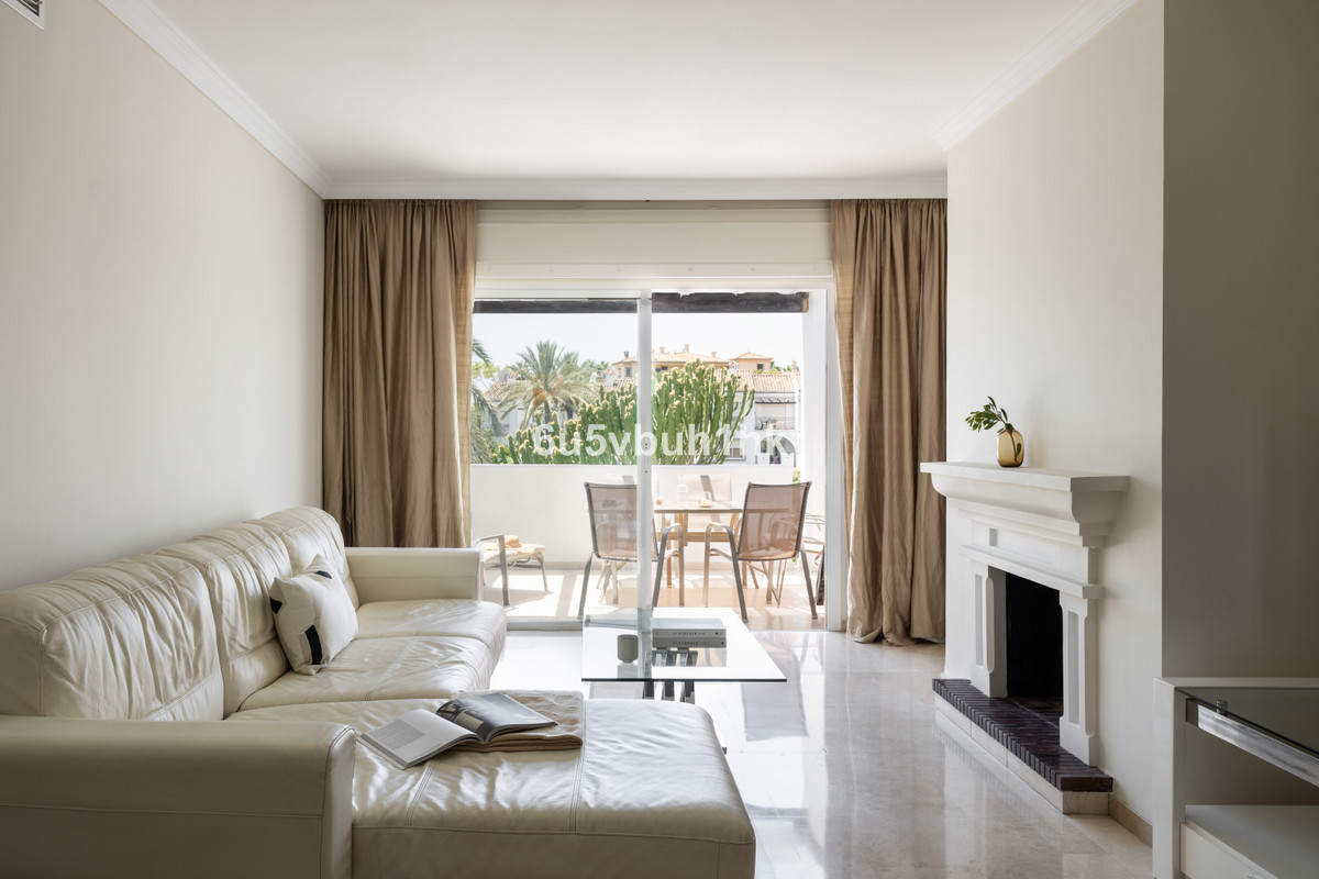 Mittelgeschoss-Wohnung zu verkaufen in Estepona R4366042