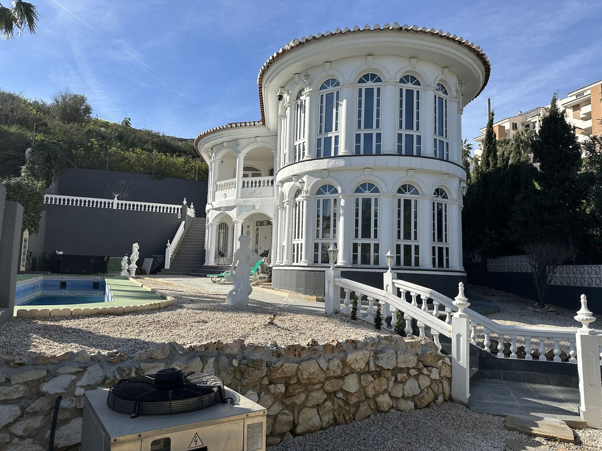Vrijstaande Villa te koop in Torrequebrada R4652389