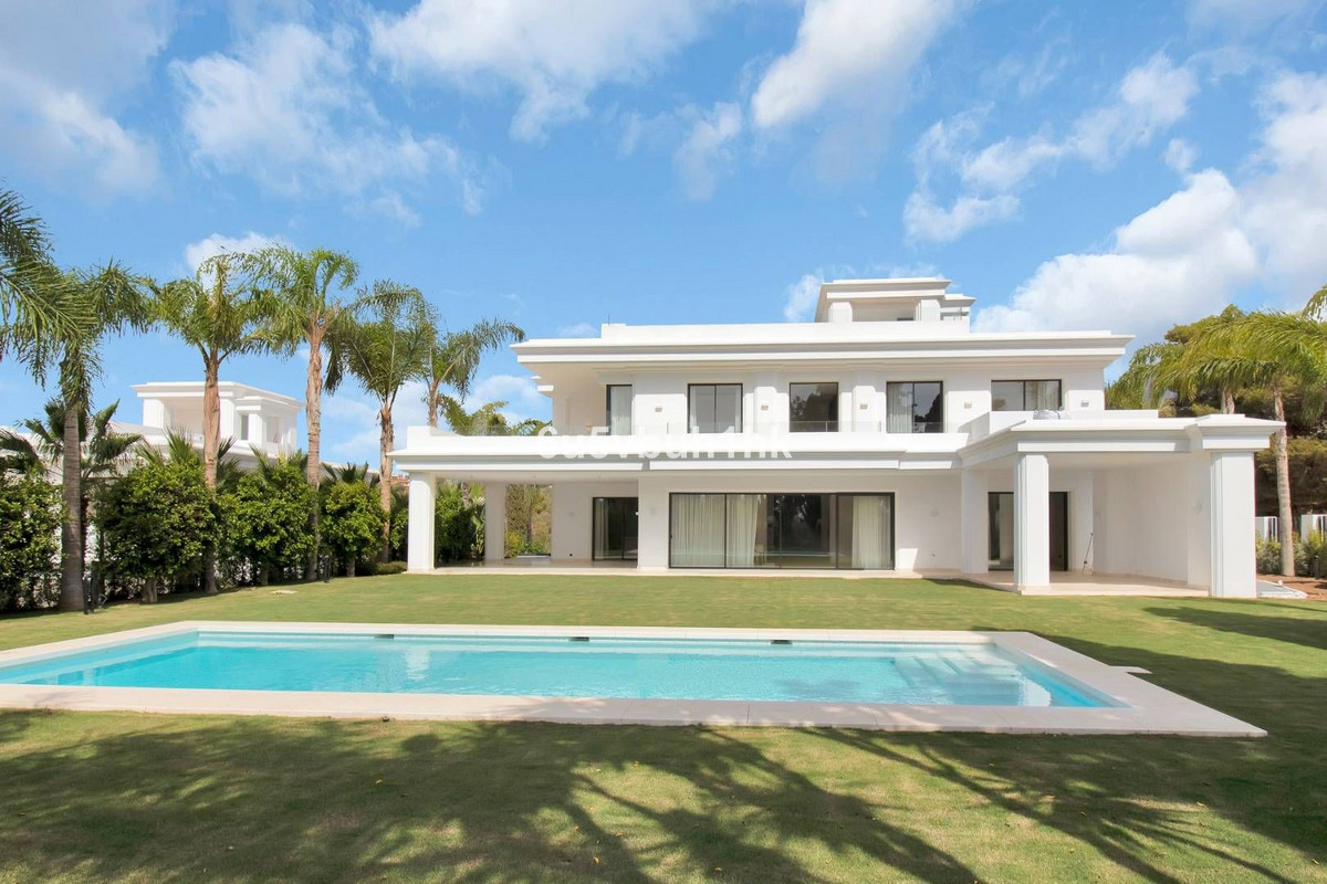 Detached Villa for sale in Marbella R4623796
