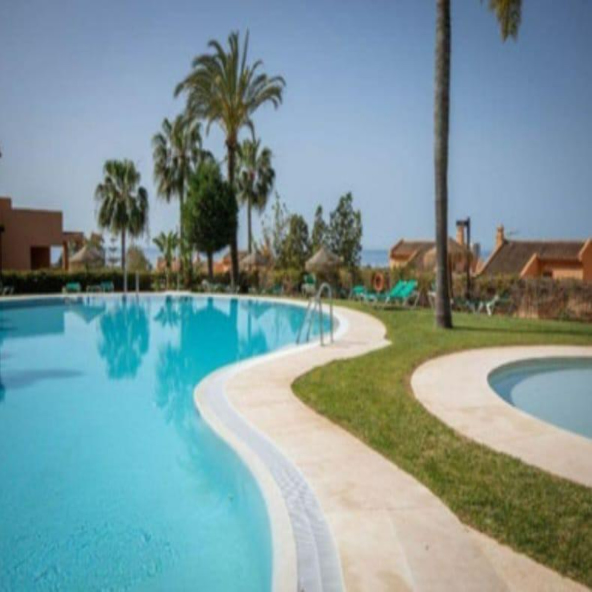 Middle Floor Apartment for sale in Marbella R4330894