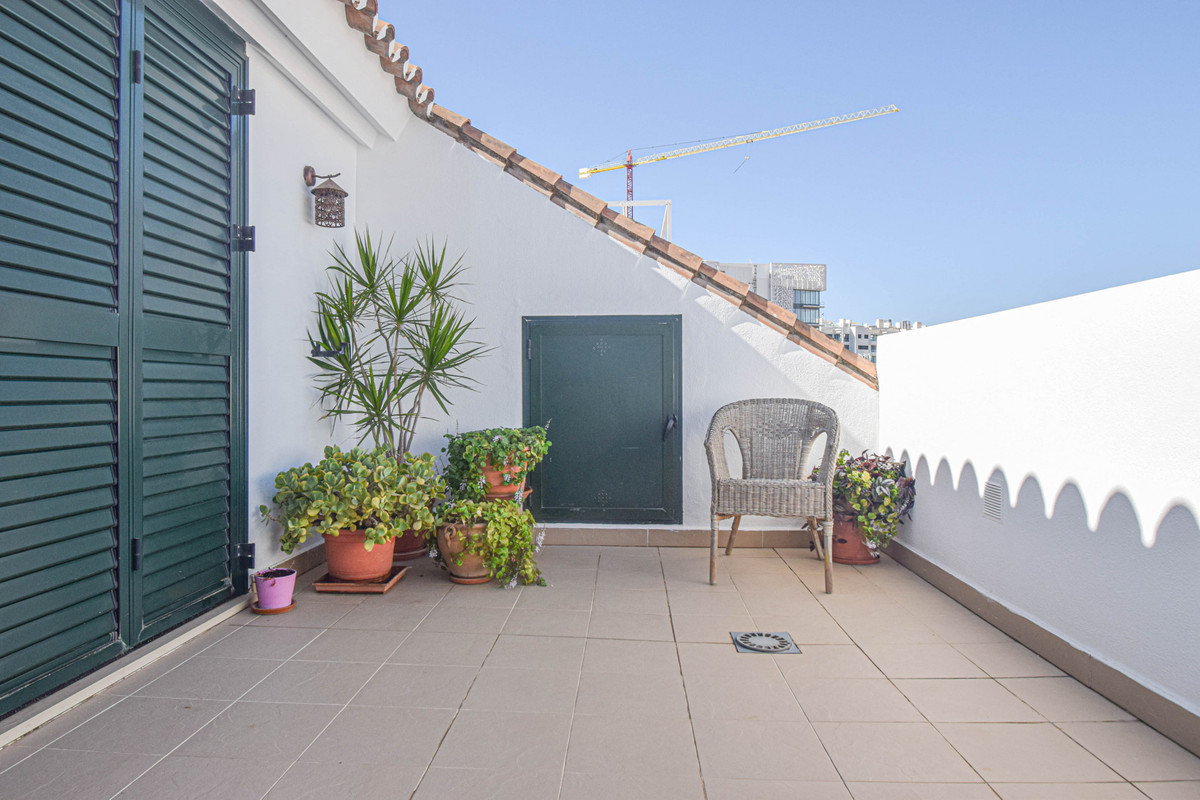 Townhouse for sale in Estepona R4346605