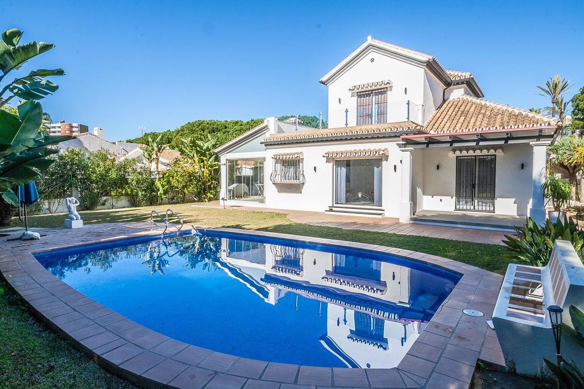 Villa - Chalet en venta en Marbesa R4622194