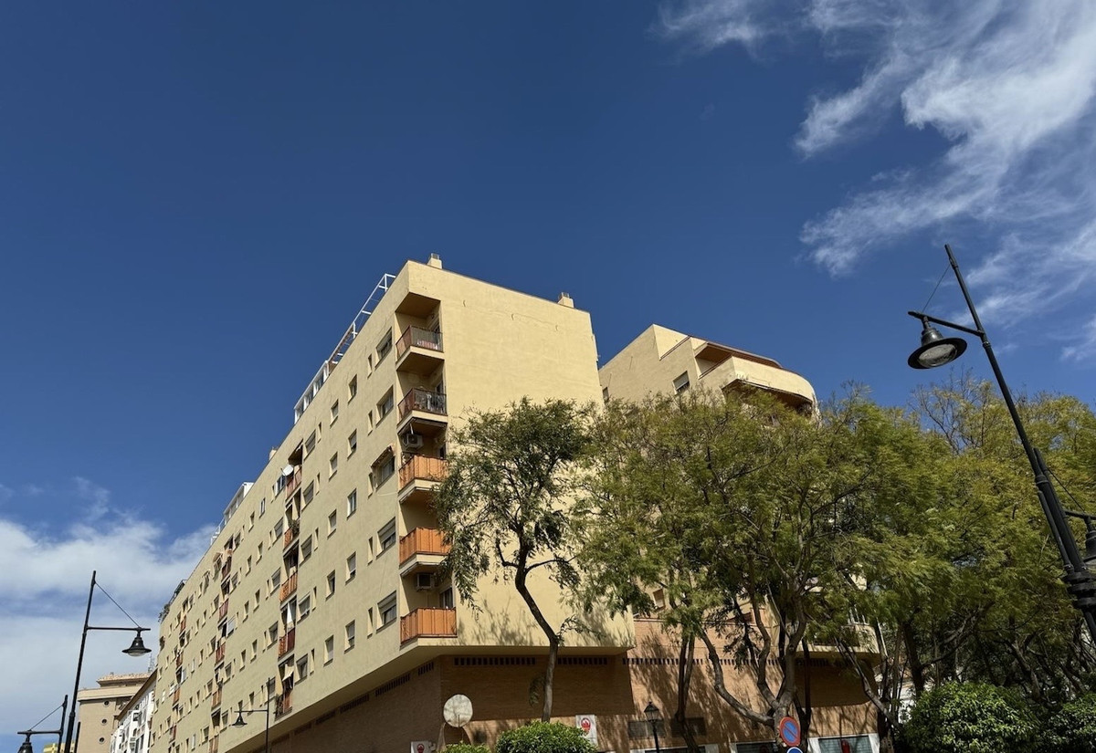 Middle Floor Apartment for sale in Fuengirola R4700509