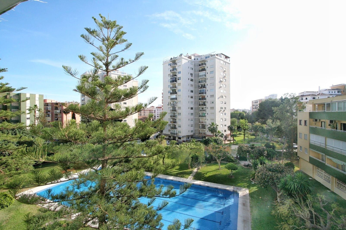 Middle Floor Apartment for sale in Los Boliches R4699873