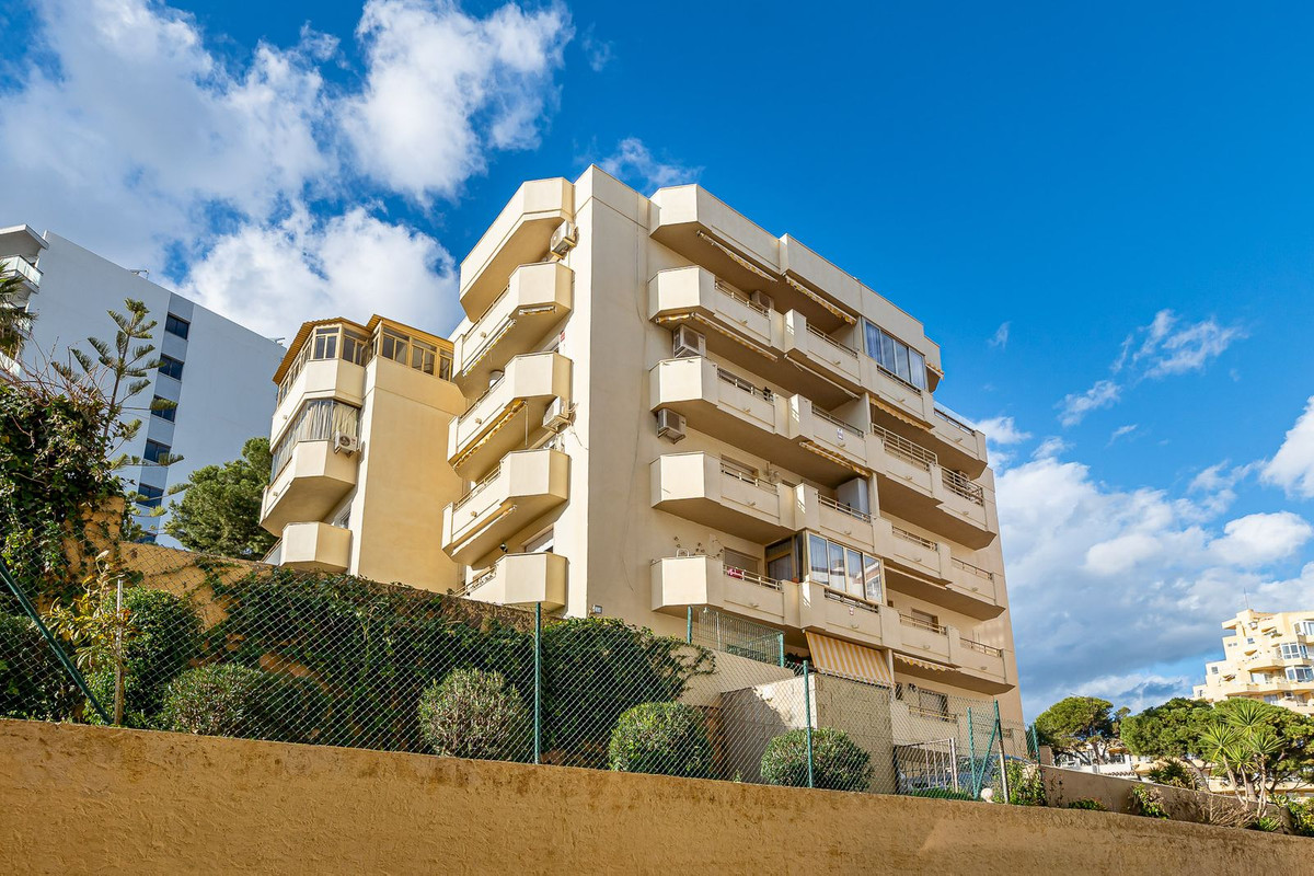 Middle Floor Apartment for sale in Benalmadena R4273084