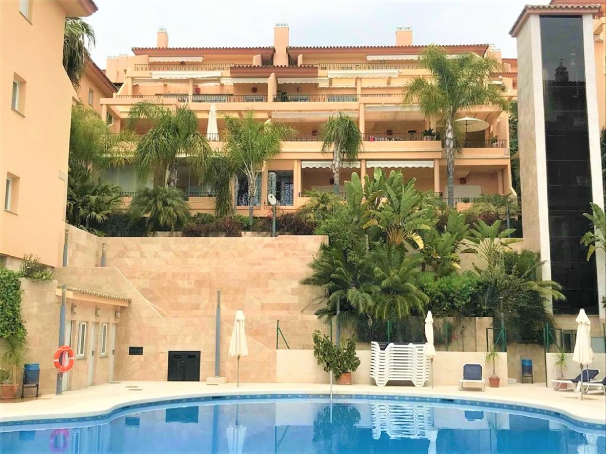 Stueetage Lejlighed Til salg i Nueva Andalucía R3632150