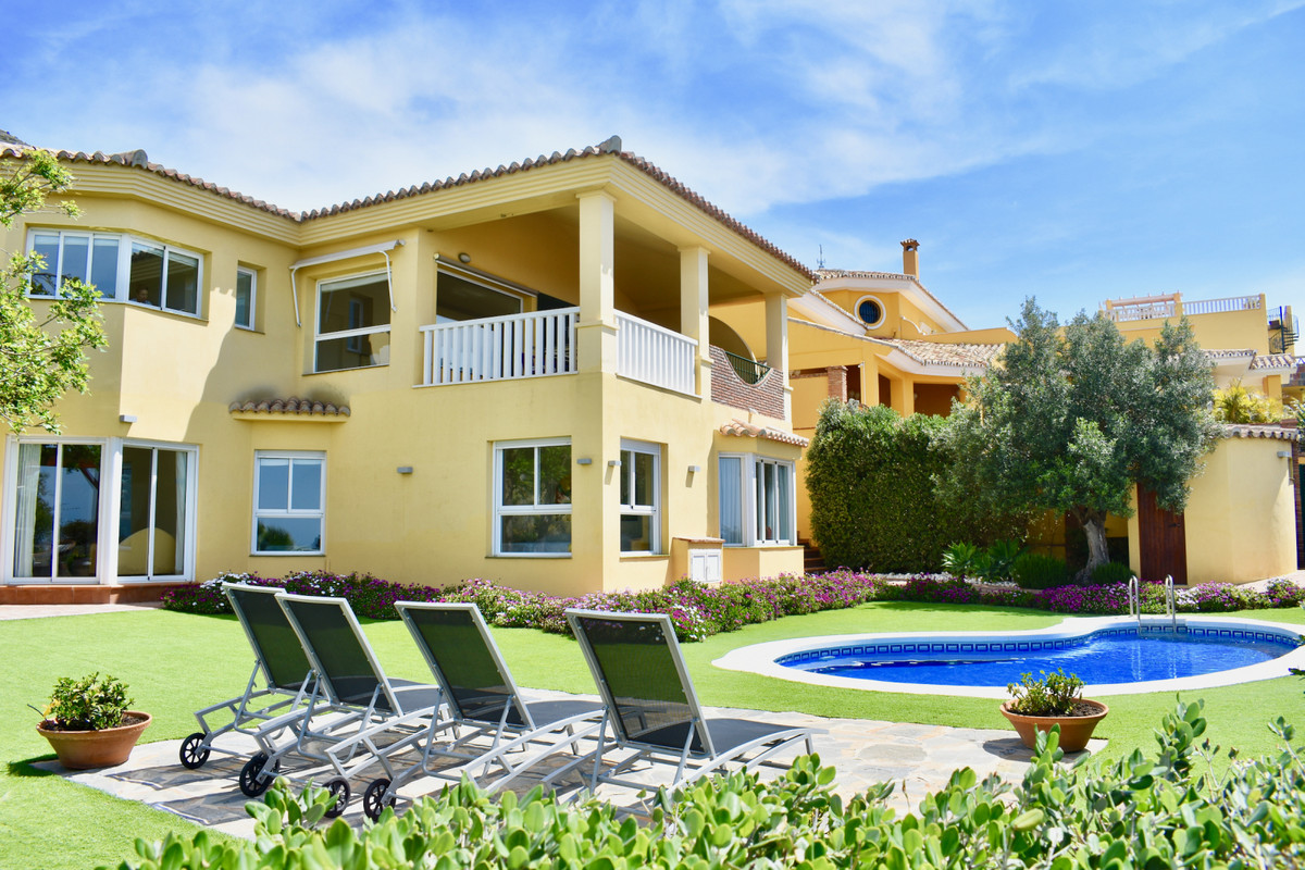 Vrijstaande Villa te koop in Fuengirola R3414967