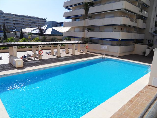 Middle Floor Apartment for sale in Puerto Banús R121767