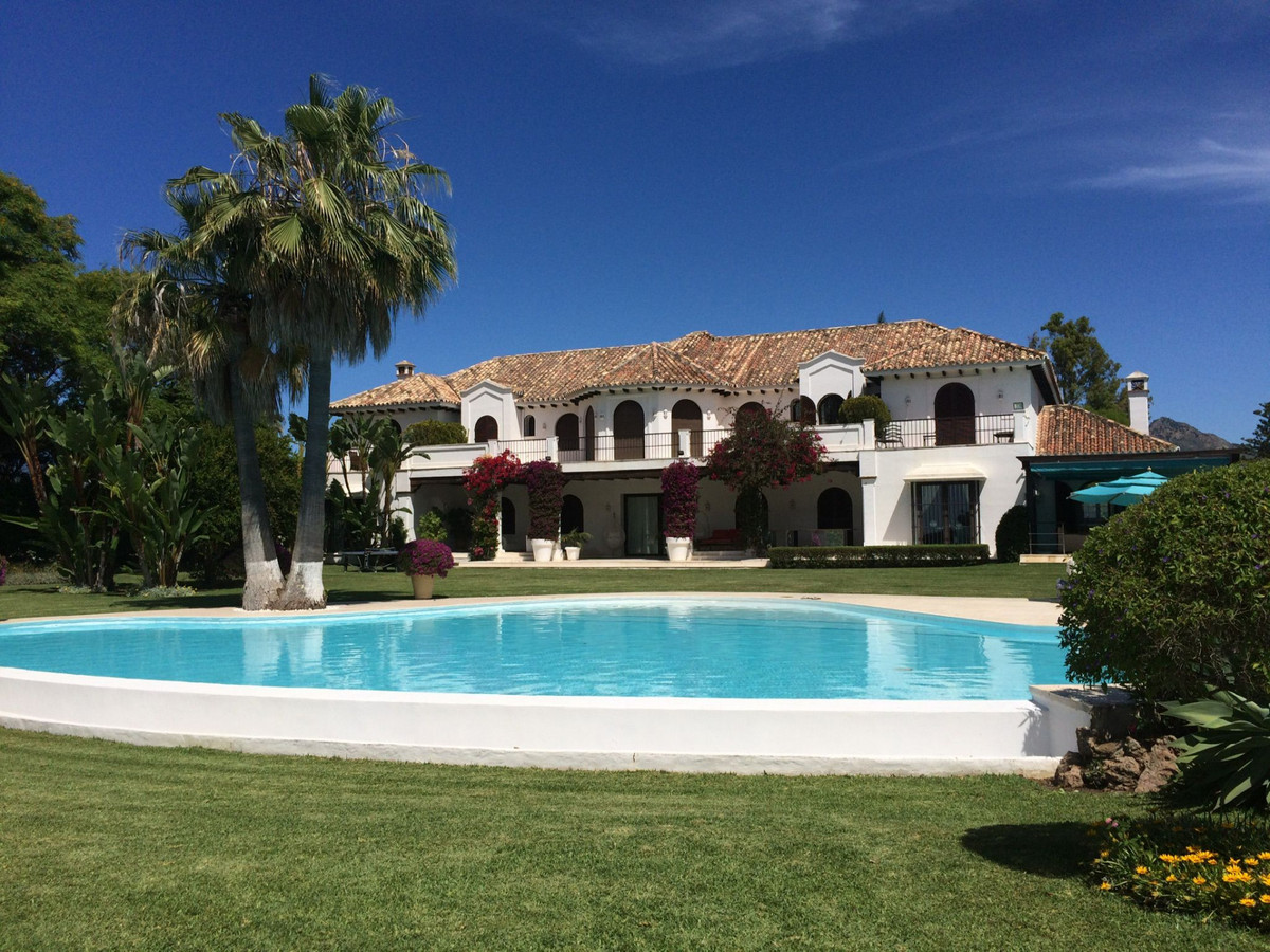 Villa te koop in Guadalmina Baja R4330189