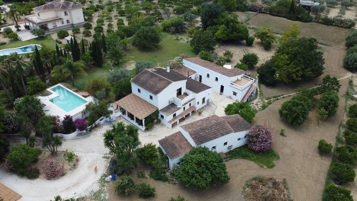 Villa te koop in Alhaurín el Grande R4668304