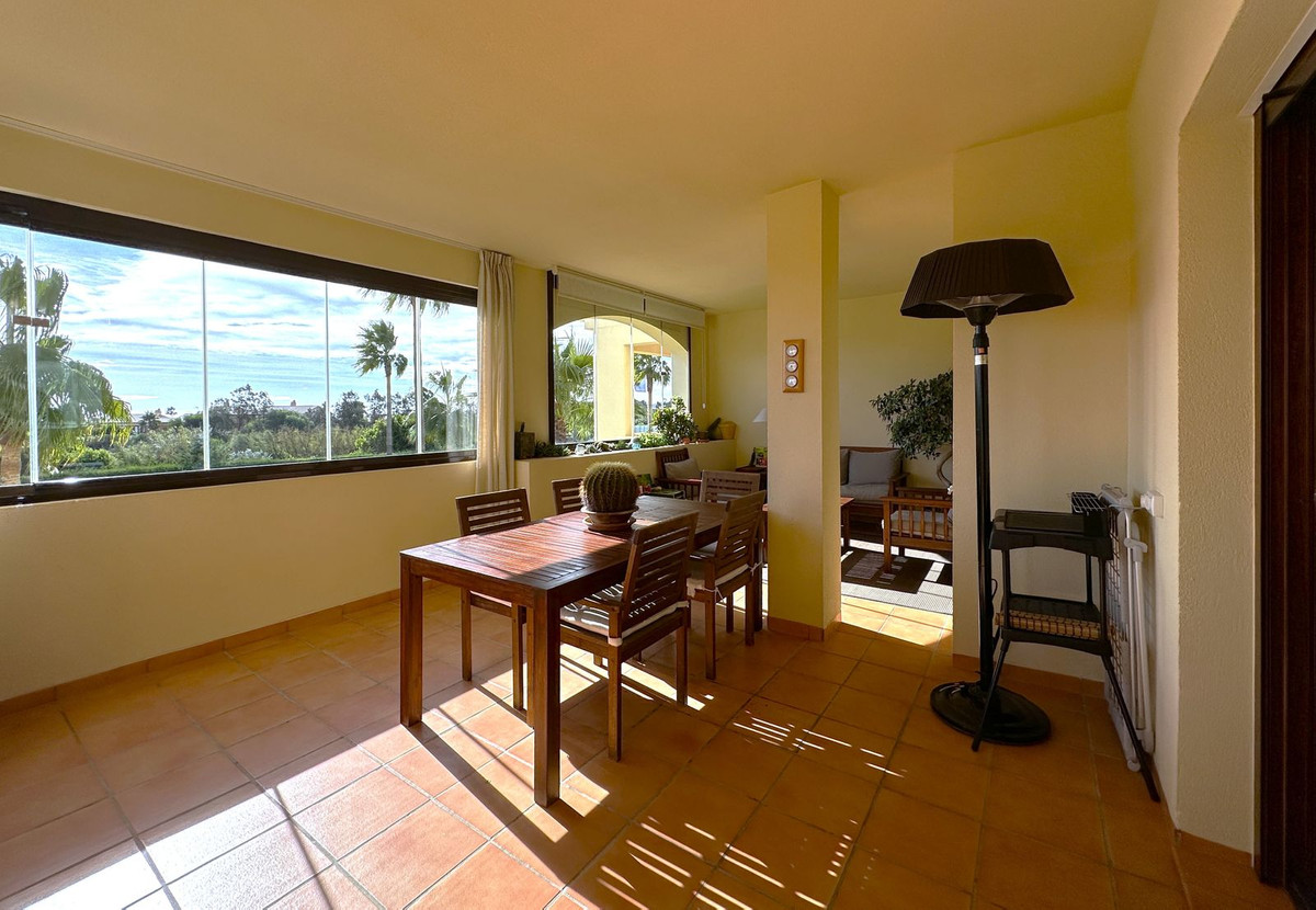 4 bedroom apartment for sale casares playa