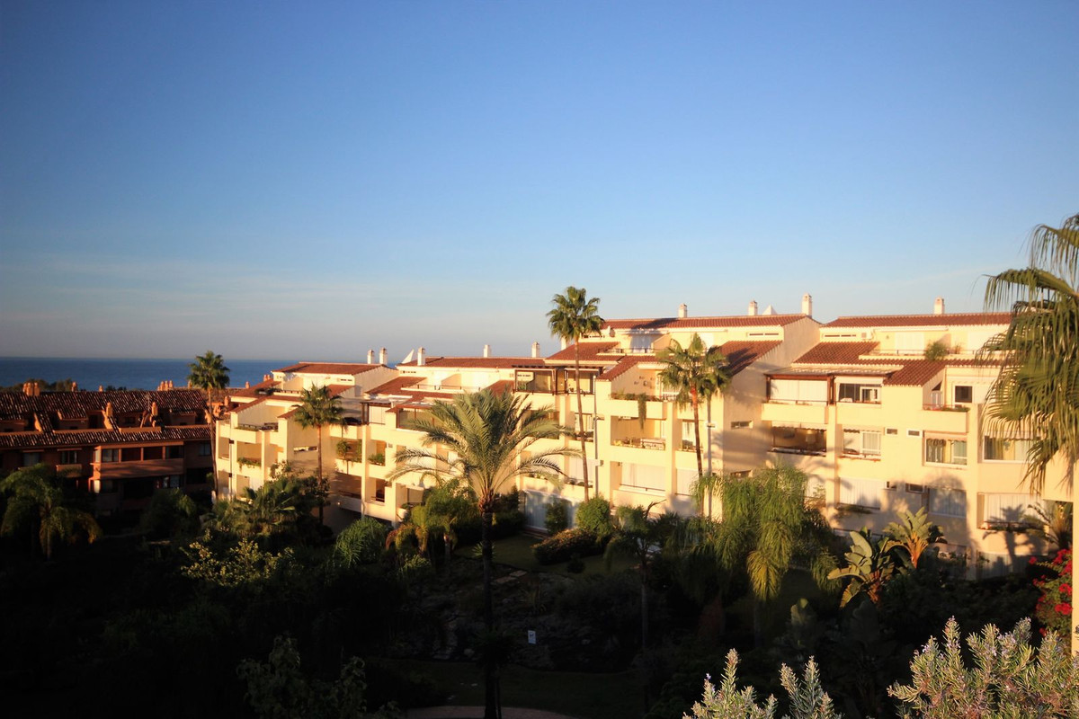 Apartamento 4 Dormitorios en Venta Bahía de Marbella