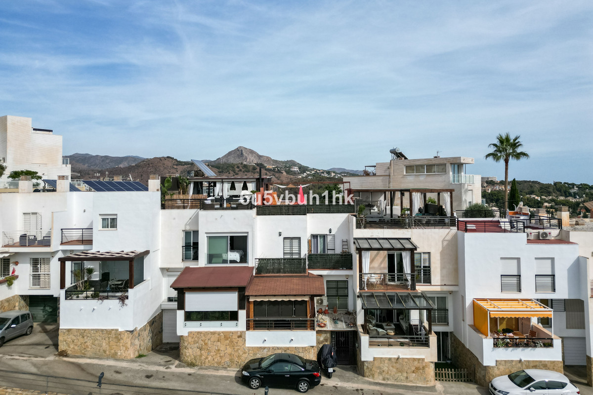 Unifamiliar 6 Dormitorios en Venta Málaga