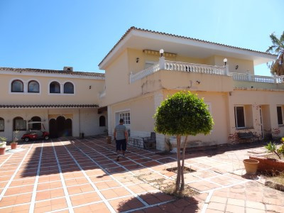 24 bedroom villa for sale atalaya