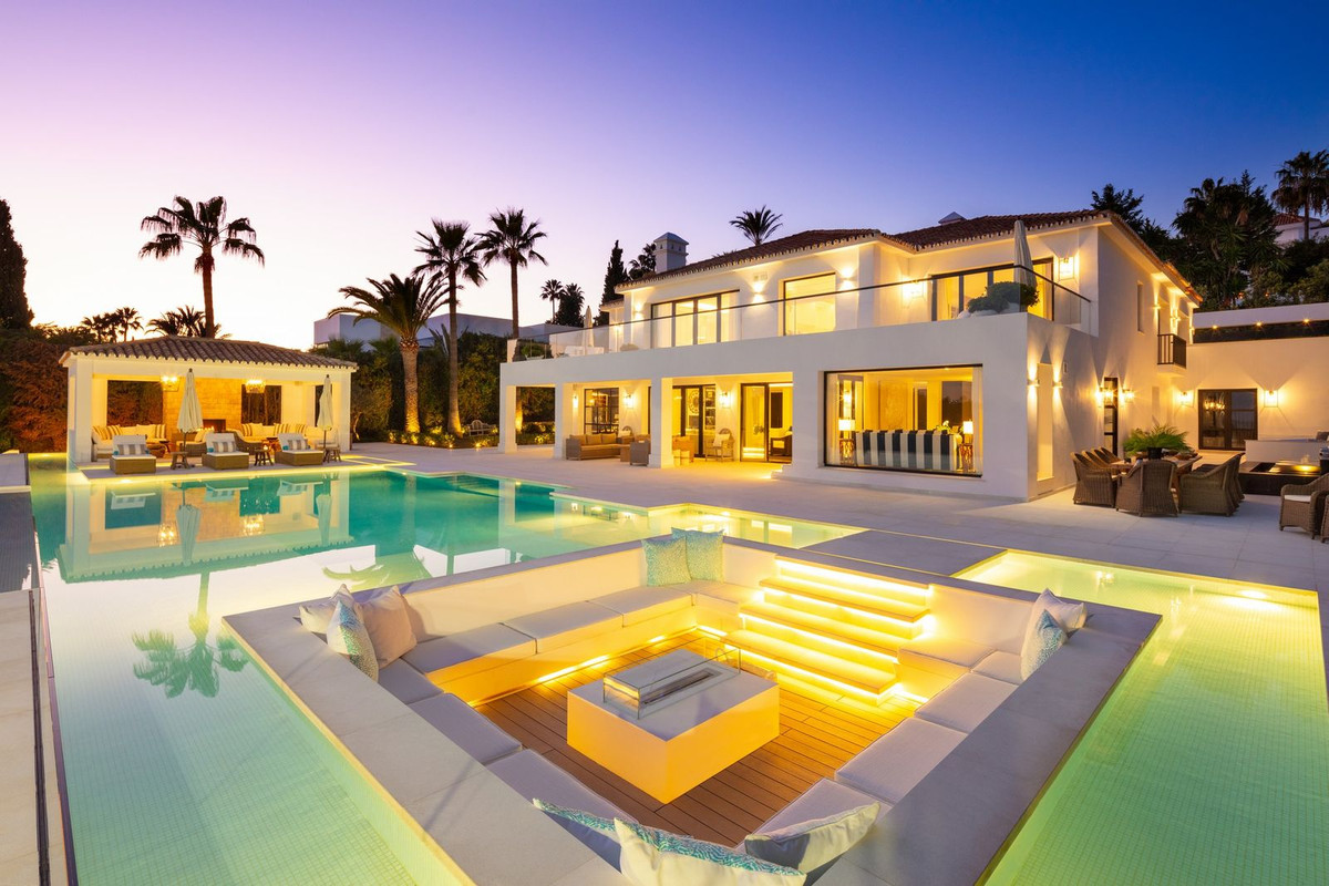 Villa en Nueva Andalucia en Costa del Sol En venta