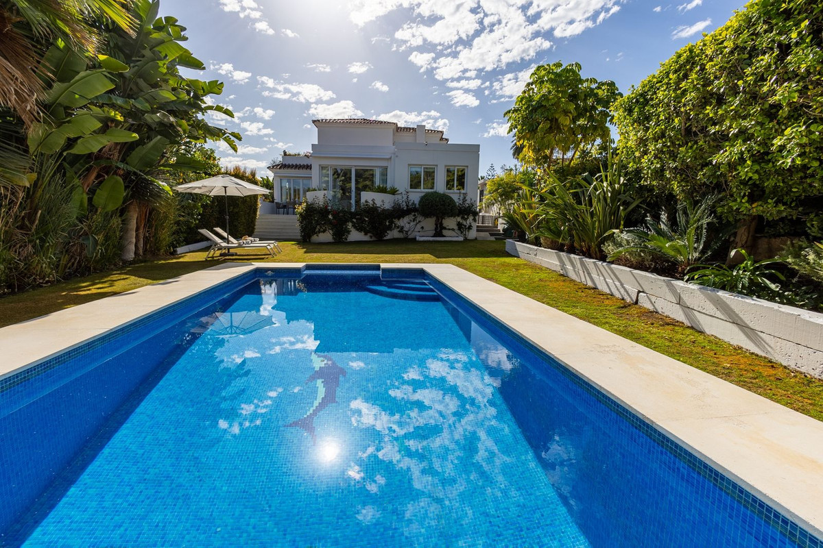 Villa i Nueva Andalucia på Costa del Sol Til salg