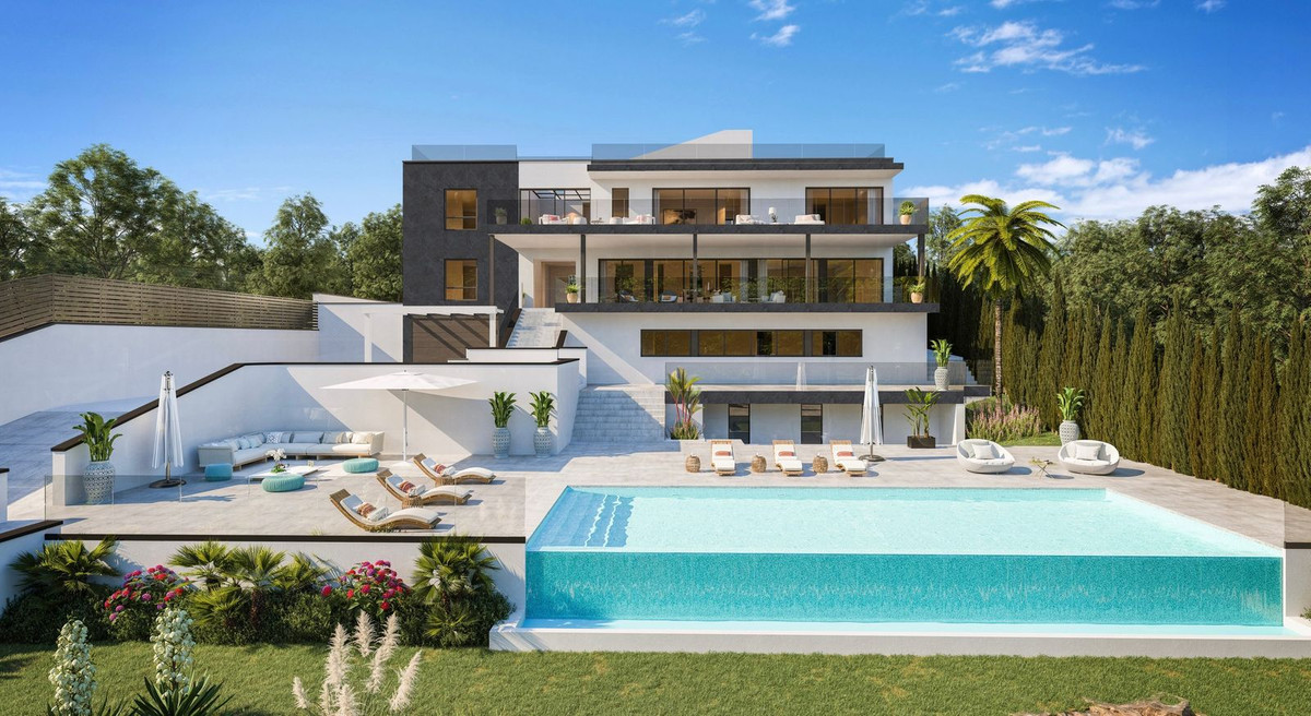 Villa in Cádiz on Costa del Sol For Sale