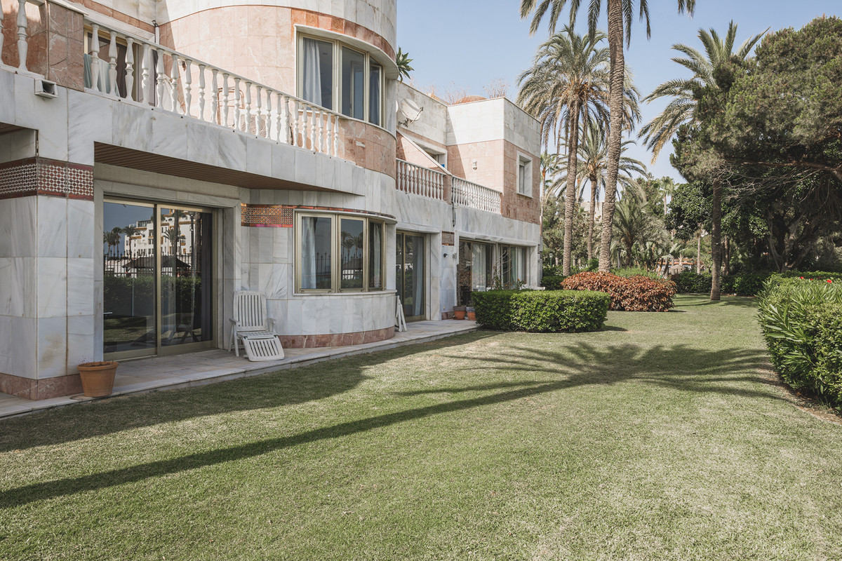 						Apartment  Ground Floor
													for sale 
															and for rent
																			 in Puerto Banús
					