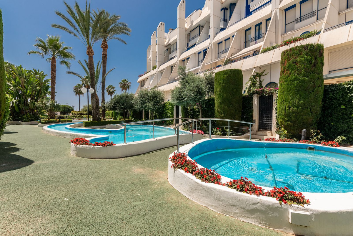 						Apartment  Duplex
													for sale 
																			 in Marbella
					