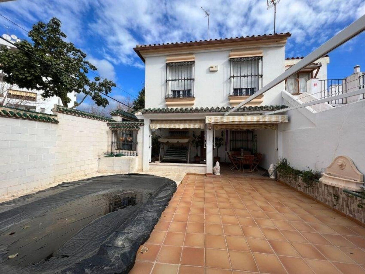  Villa, Pareada  en venta    en La Campana
