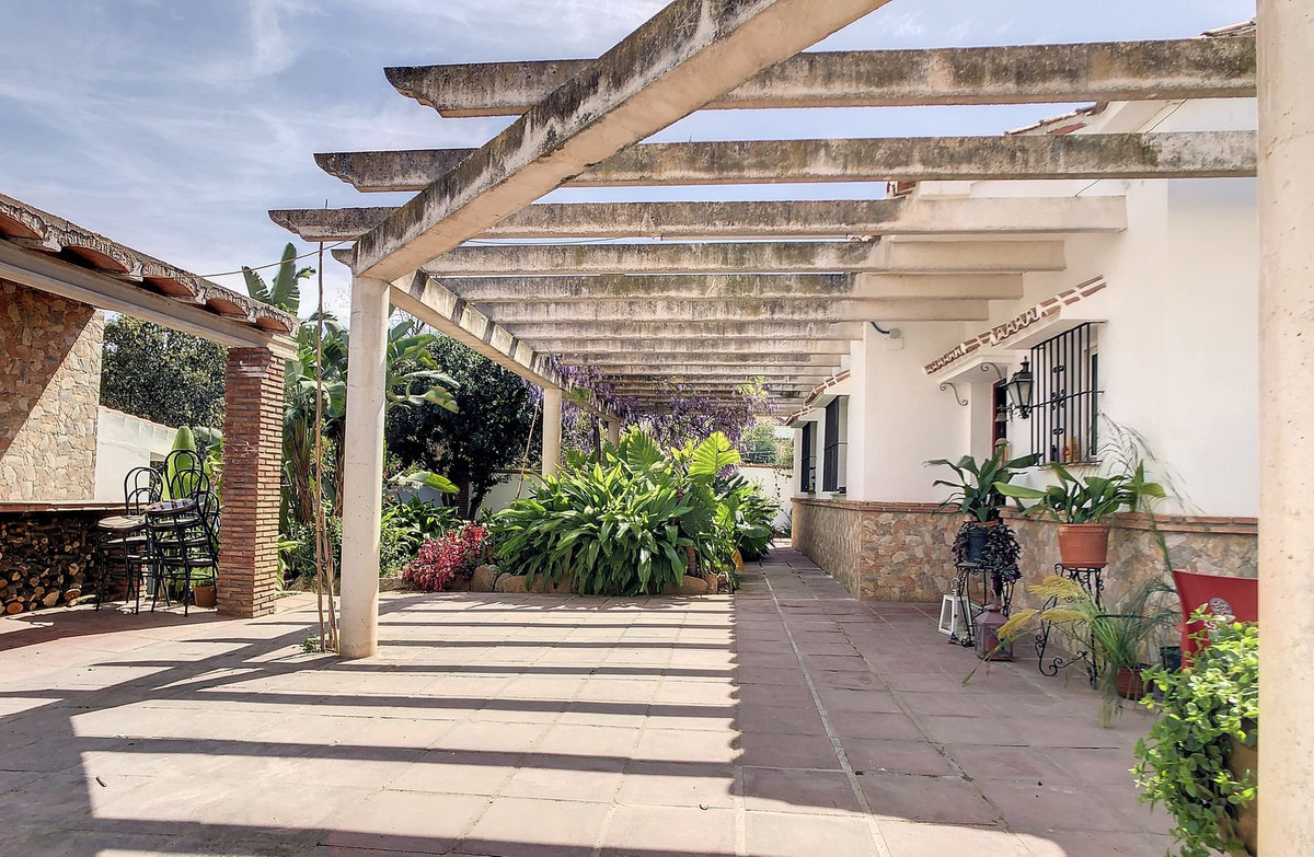 						Villa  Finca
													for sale 
																			 in Coín
					