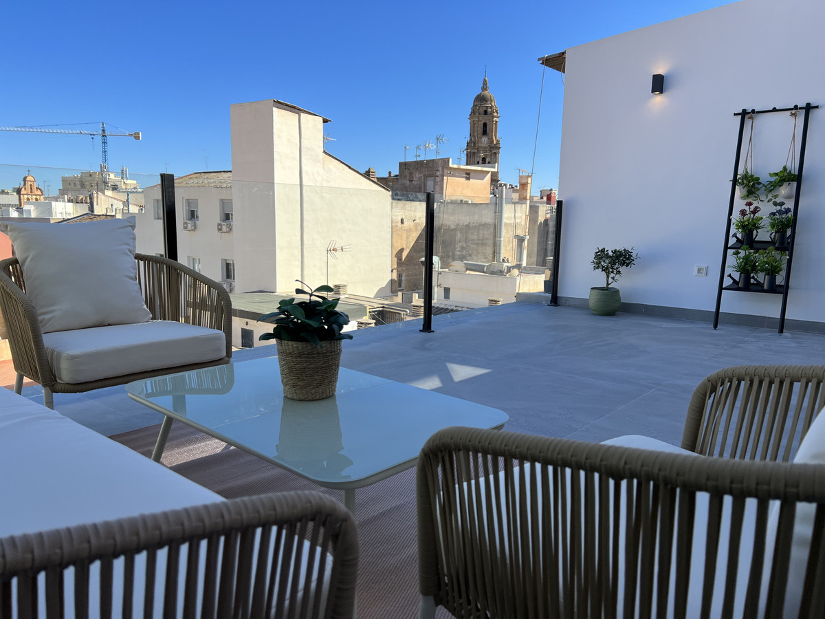 						Apartment  Penthouse
													for sale 
																			 in Malaga Centro
					