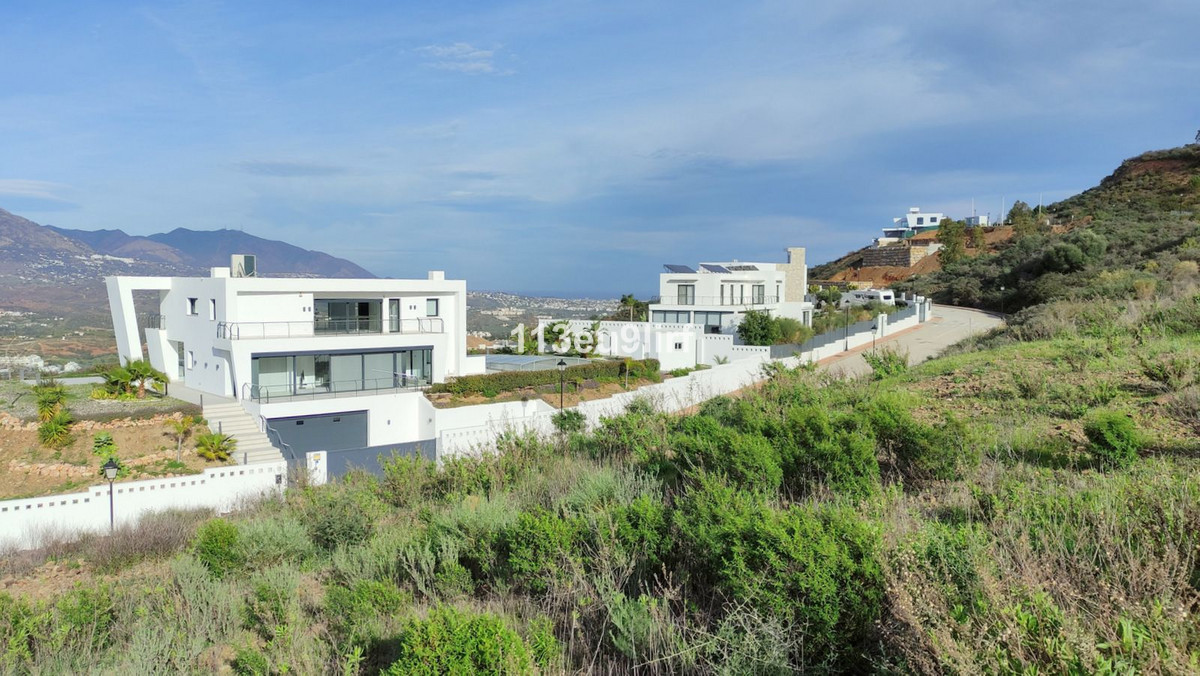 						Plot  Residential
													for sale 
																			 in La Cala Golf
					