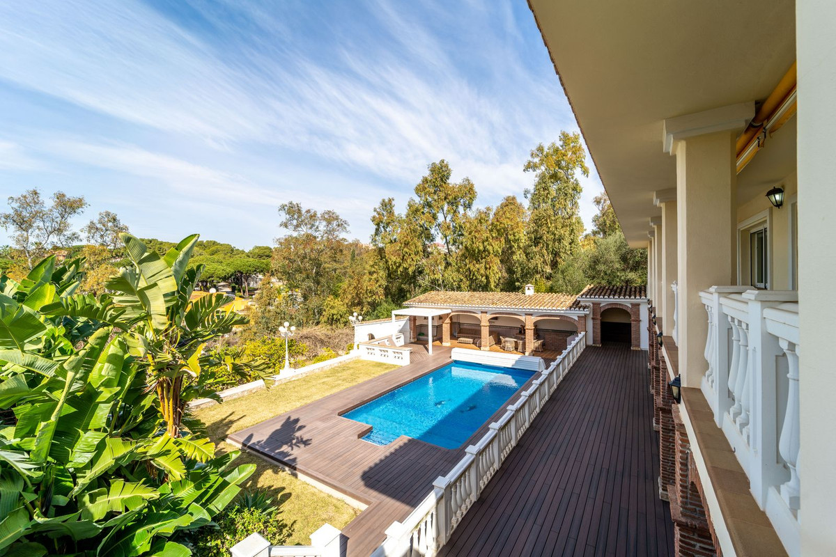 						Villa  Detached
													for sale 
																			 in Calahonda
					