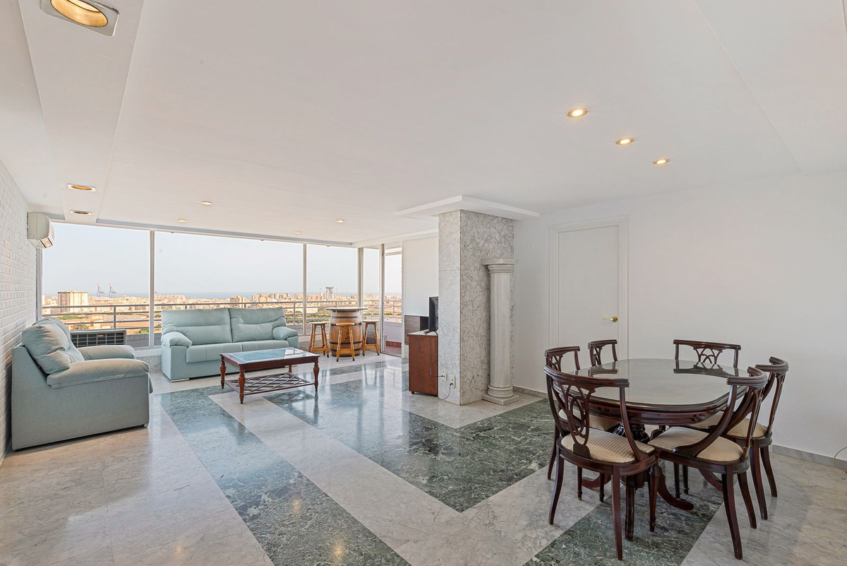 						Apartment  Penthouse
													for sale 
																			 in Malaga Centro
					