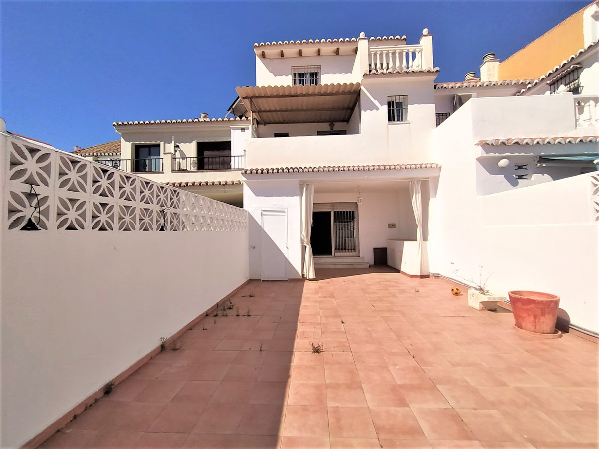 						Maison Jumelée  Mitoyenne
													en vente 
																			 à Marbella
					