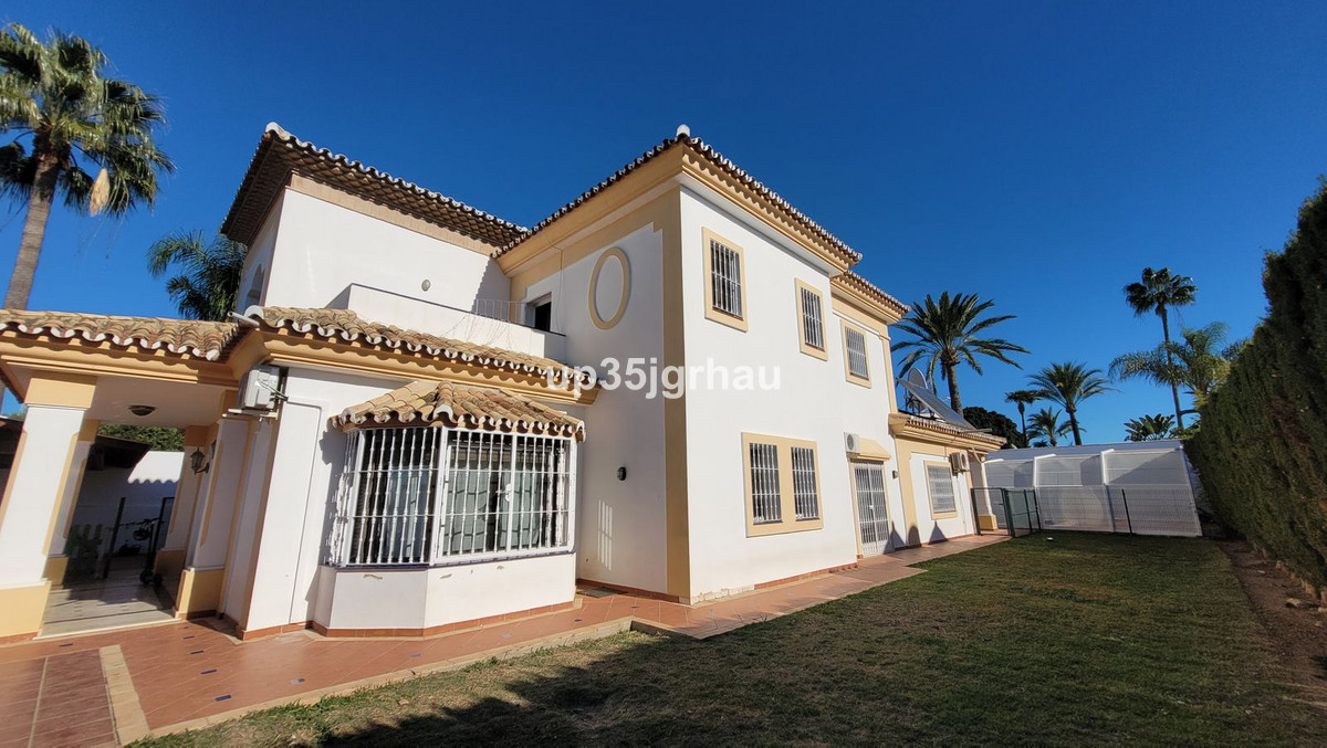 Villa Detached for sale in Bel Air, Costa del Sol