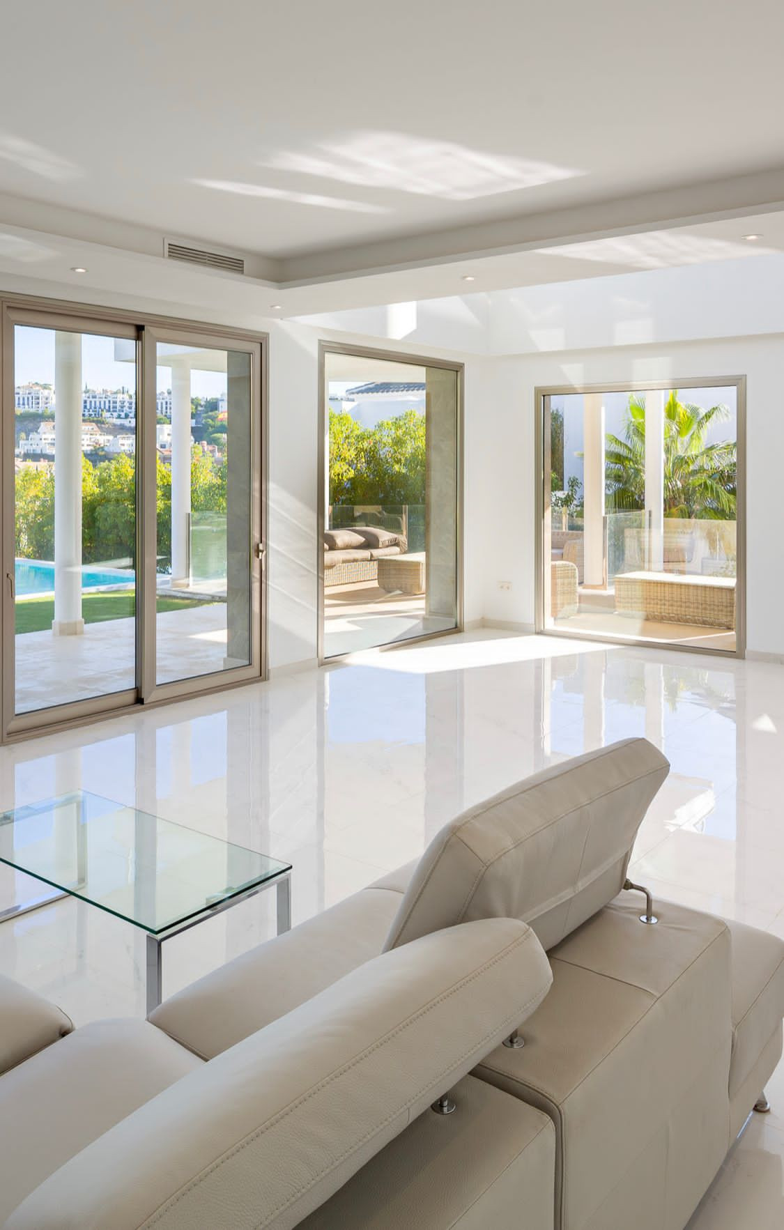 4 Bedroom Detached Villa For Sale Estepona, Costa del Sol - HP4014349