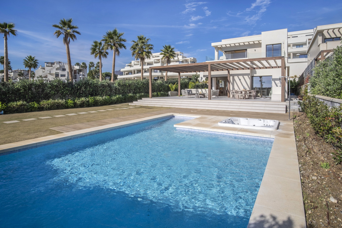 5 Bedroom Detached Villa For Sale New Golden Mile, Costa del Sol - HP4709578