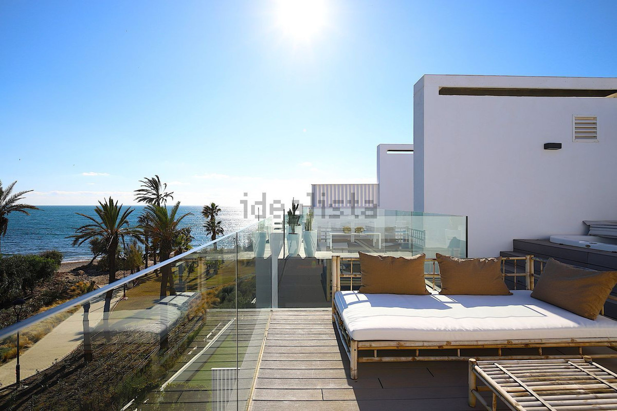 5 Bedroom Townhouse For Sale Estepona, Costa del Sol - HP4651897