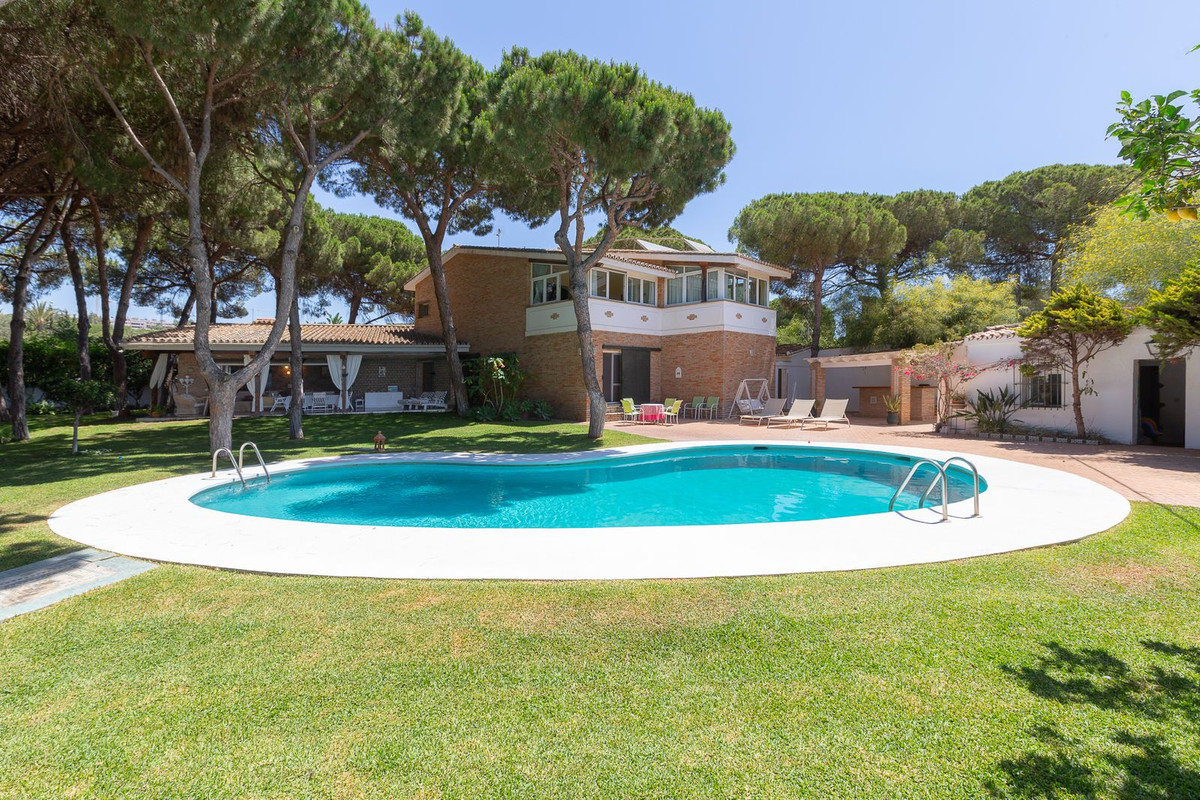 7 Bedroom Detached Villa For Sale Artola, Costa del Sol - HP4645057