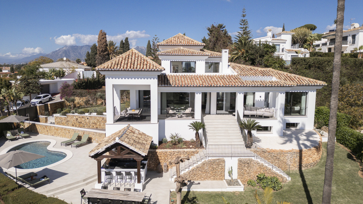 5 Bedroom Detached Villa For Sale Elviria, Costa del Sol - HP4362361