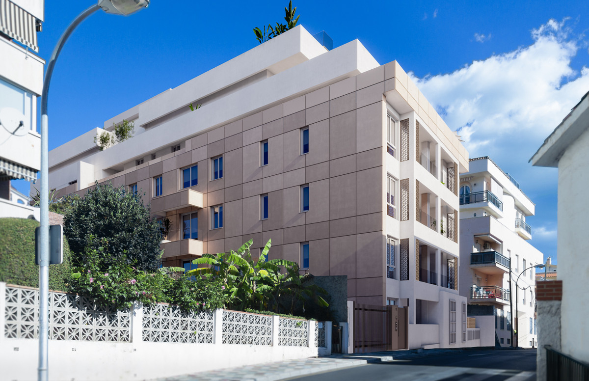 2 Dormitorios Apartamento Planta Baja  En Venta Benalmadena, Costa del Sol - HP4185403