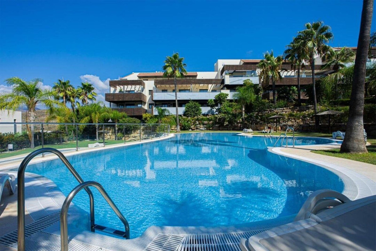 Апартамент средний этаж для продажи в Los Flamingos, Costa del Sol