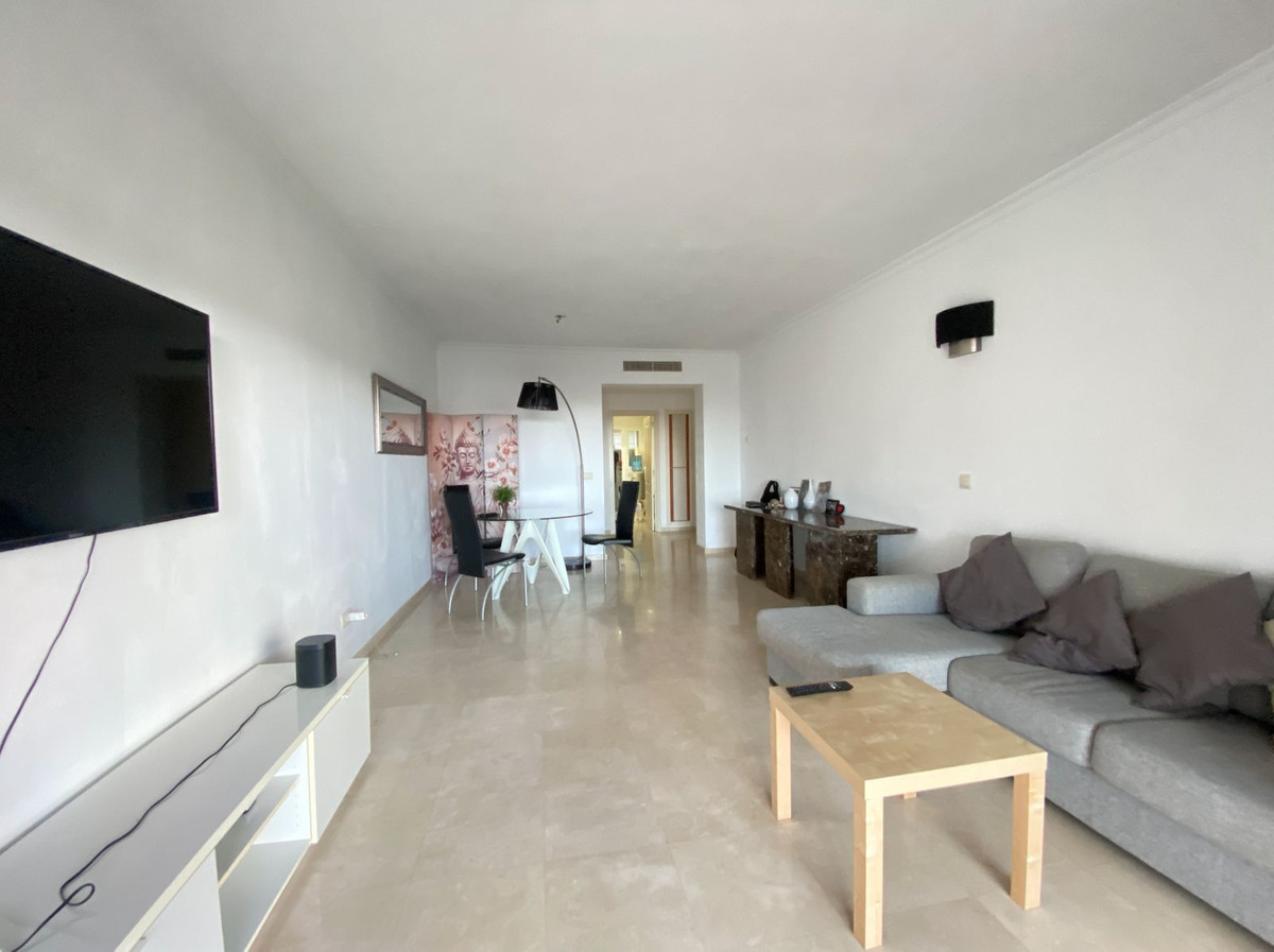 Апартамент нижний этаж для продажи в La Quinta, Costa del Sol